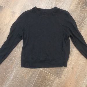 Lululemon long sleeve hip length sweatshirt
